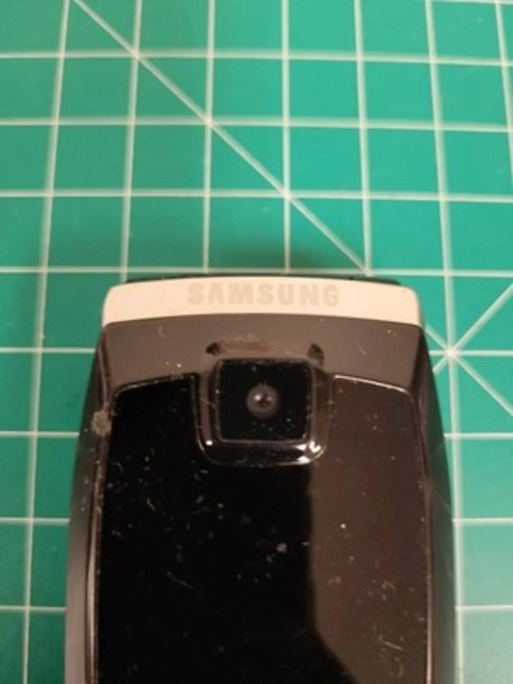 Samsung SPH-A640 Flip Phone Portable Dualband Tri-mode Phone Parts Repair Untest